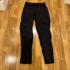 Lululemon dance studio crops